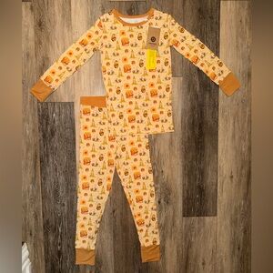 NWT Kindthing Pooh Print Bamboo Set (SLEEP)